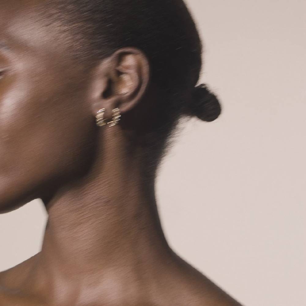 Pilgrim JOLENE Recycelte Gewellte Kristall-Creolen, Vergoldet