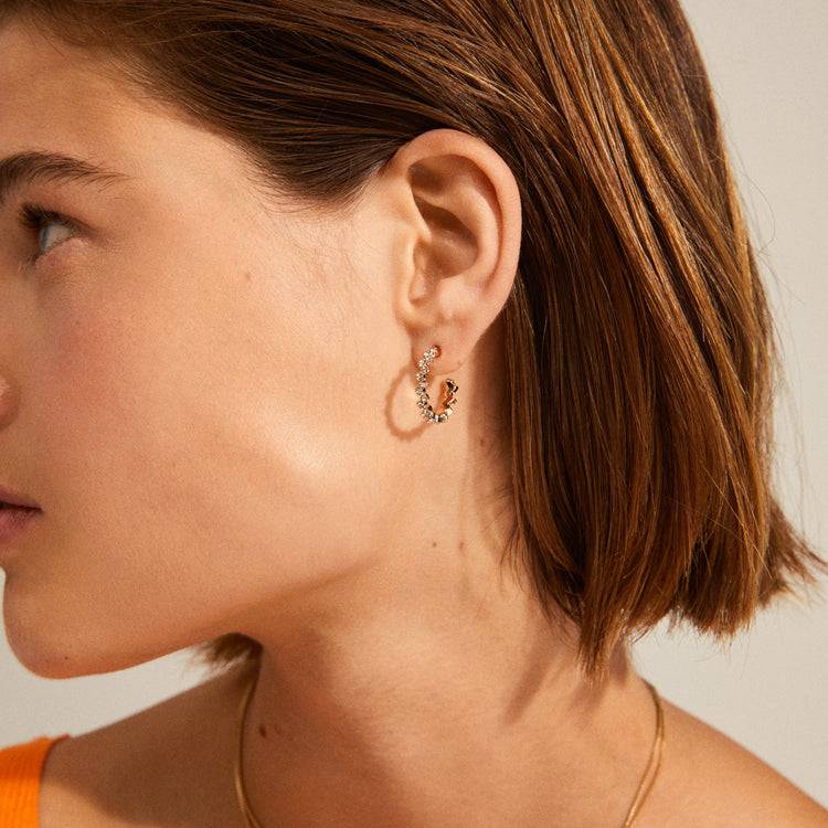 Pilgrim JOLENE Recycelte Gewellte Kristall-Creolen, Vergoldet