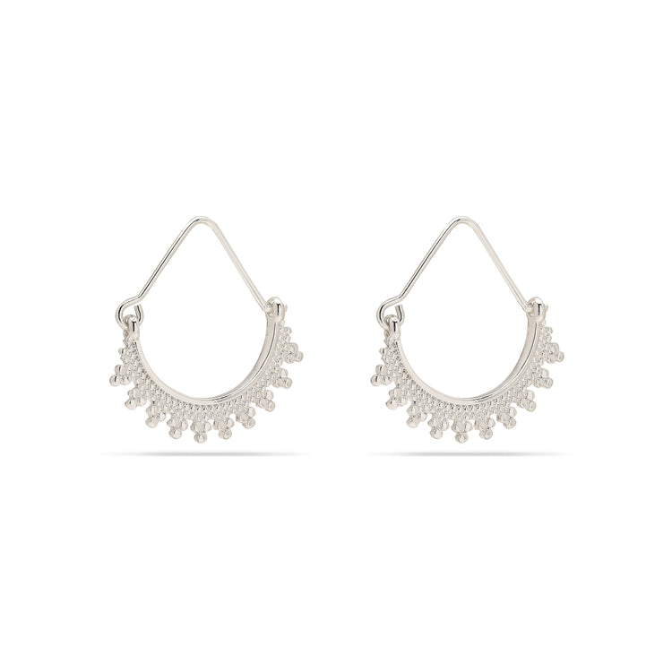 Pilgrim KIKU recycelte halbe Creolenohrringe, versilbert