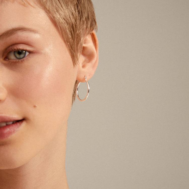 Pilgrim LAYLA Recycelte Mittelgroße Creolen, Versilbert