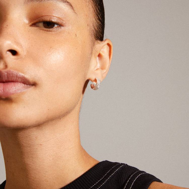 Pilgrim MATYLDA Recycelte Kristall-Creolen Versilbert