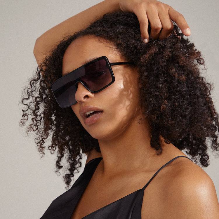 Pilgrim OCEANE Eckig Geformte Shield-Sonnenbrille Schwarz