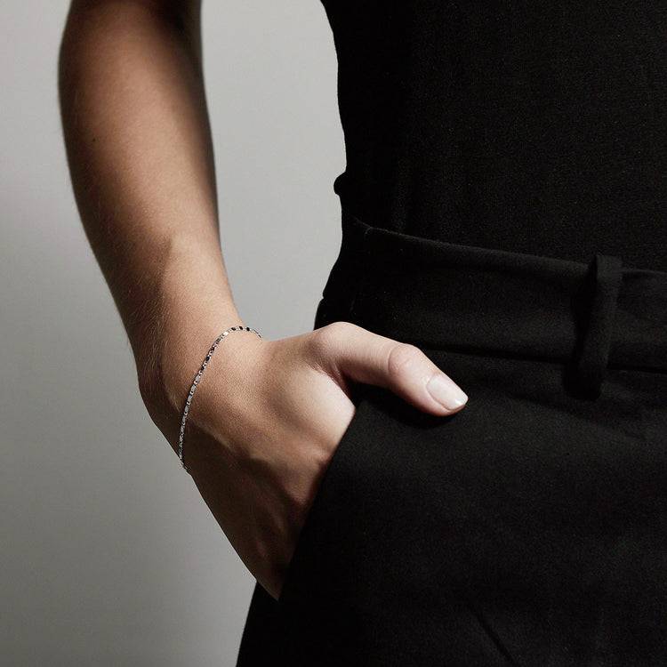 Pilgrim PARISA Recyceltes Flaches Kettengliederarmband, Versilbert