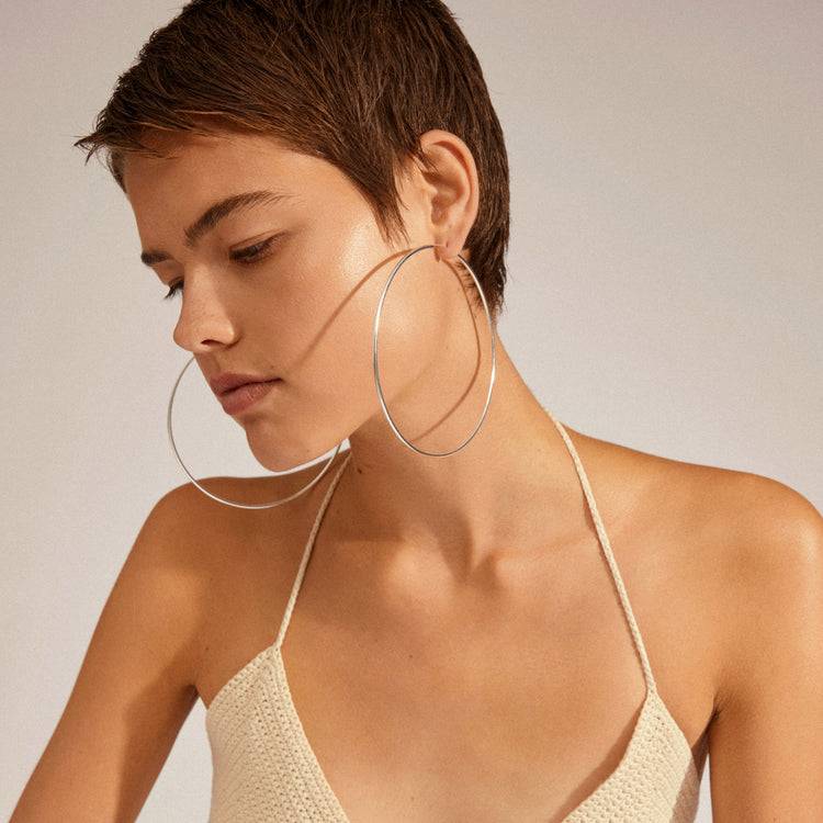 Pilgrim APRIL Recycelte Mega-Creolen, Versilbert