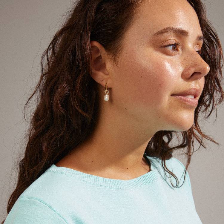 Pilgrim BAKER Süßwasserperlen-Ohrringe, Vergoldet