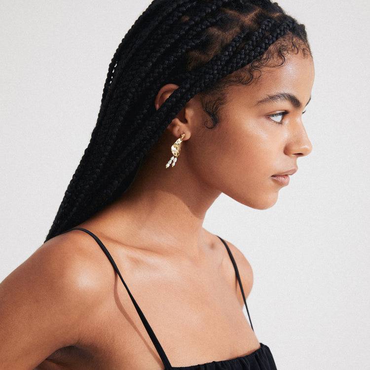 Pilgrim BLOOM Recycelte Ohrringe, Weiß/Vergoldet