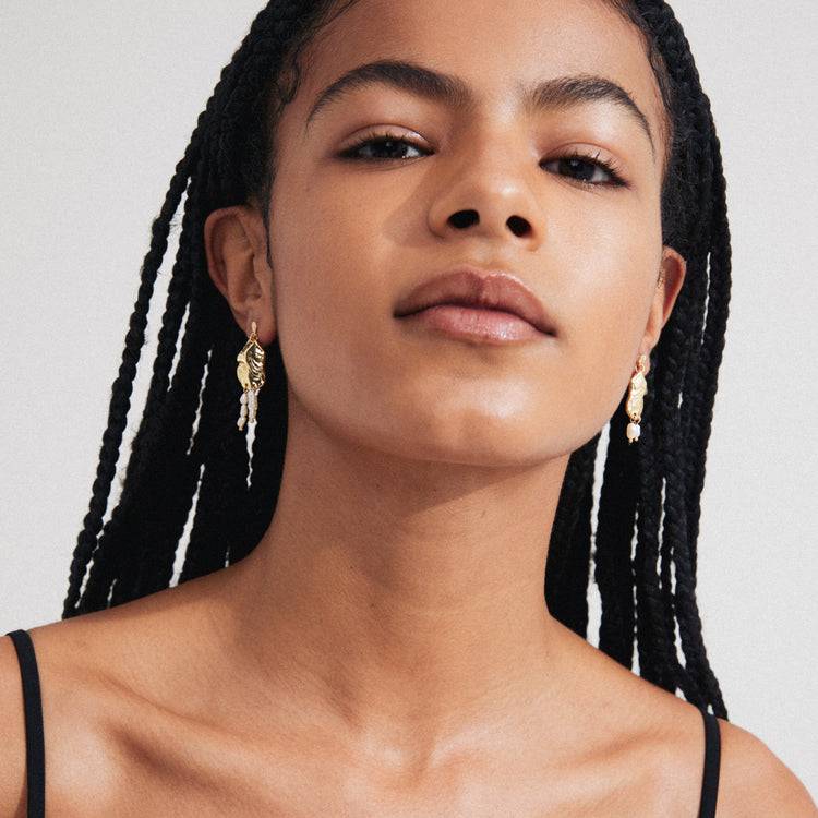 Pilgrim BLOOM Recycelte Ohrringe, Weiß/Vergoldet