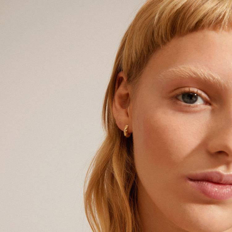 Pilgrim CARLA Recycelte Huggie-Creolen Vergoldet