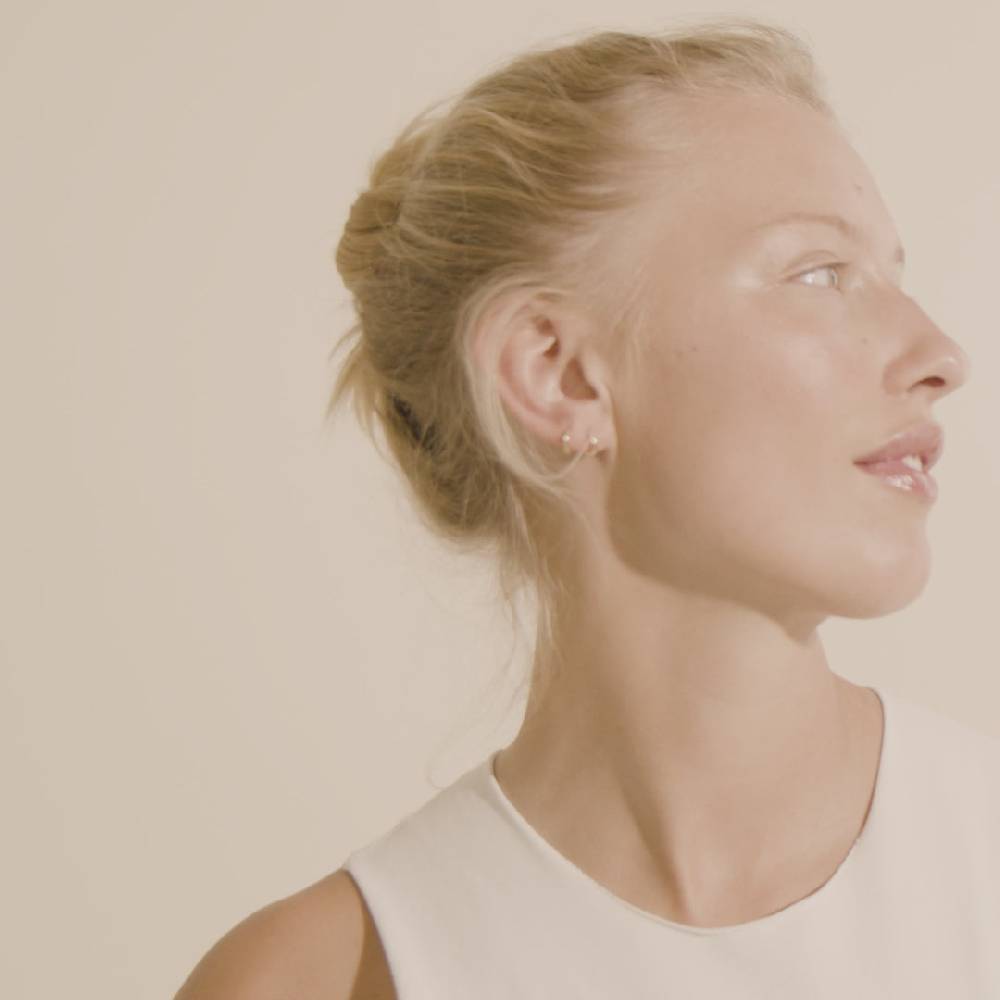 Pilgrim EANNA Recycelte Huggie-Creolen, Vergoldet