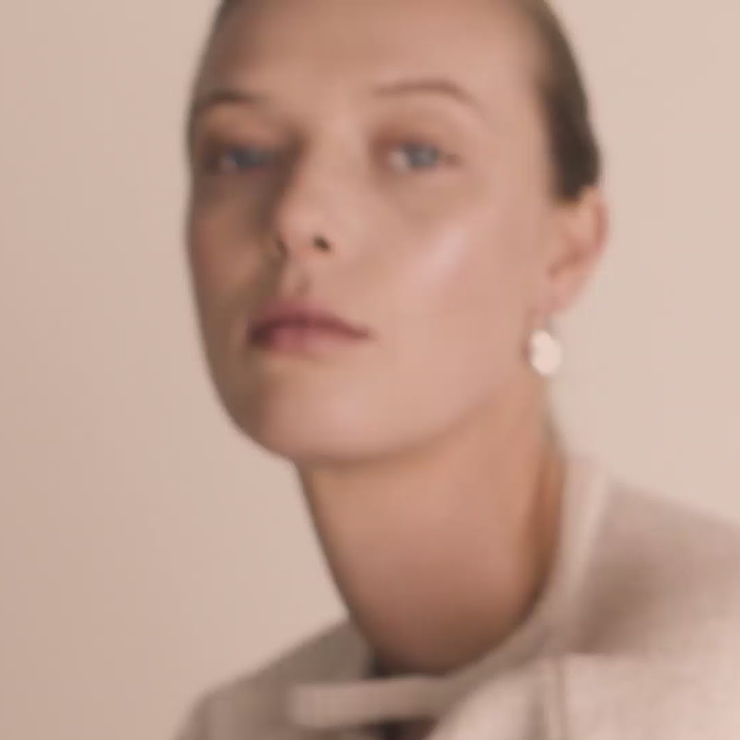 Pilgrim EM Wellenförmige Hoop-Ohrringe, Versilbert