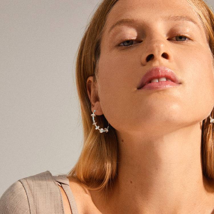 Pilgrim ENERGETIC Blaue Creolen, Versilbert