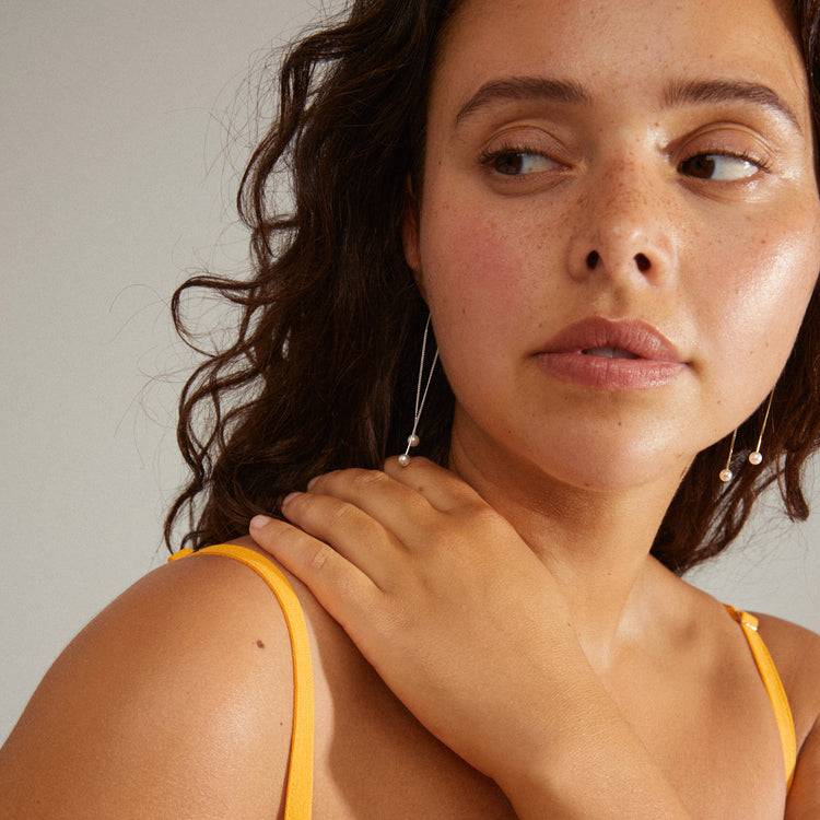 Pilgrim EUONIA Perl-Kettchenohrringe, Versilbert