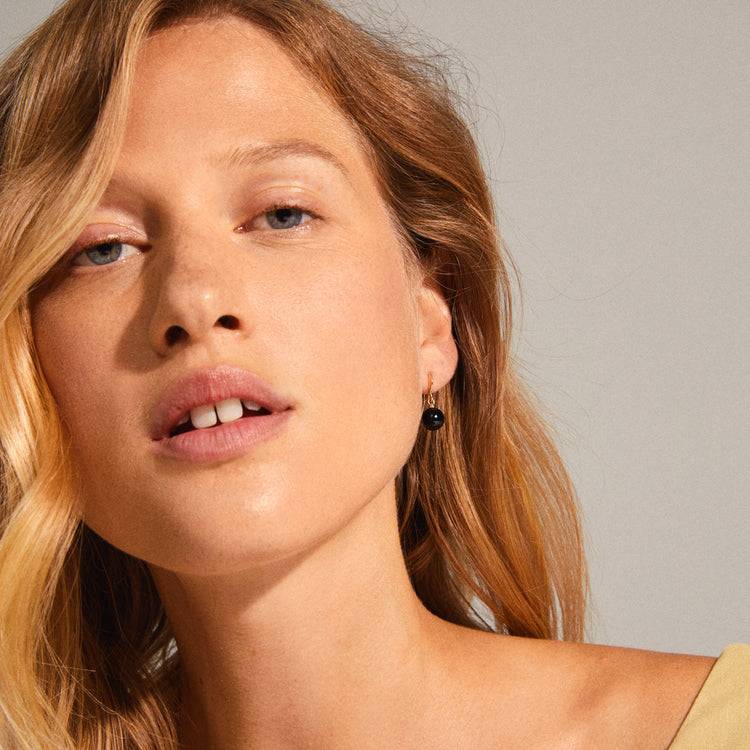 Pilgrim GOLDIE Schwarze Ohrringe Vergoldet