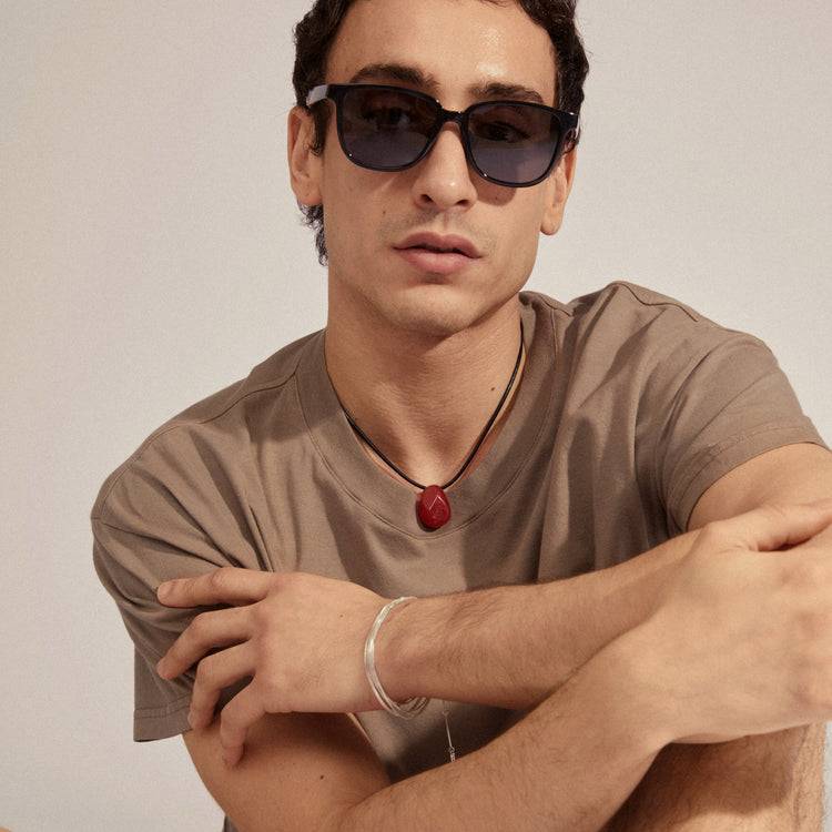 Pilgrim JAMILA Recycelte Sonnenbrille Schwarz