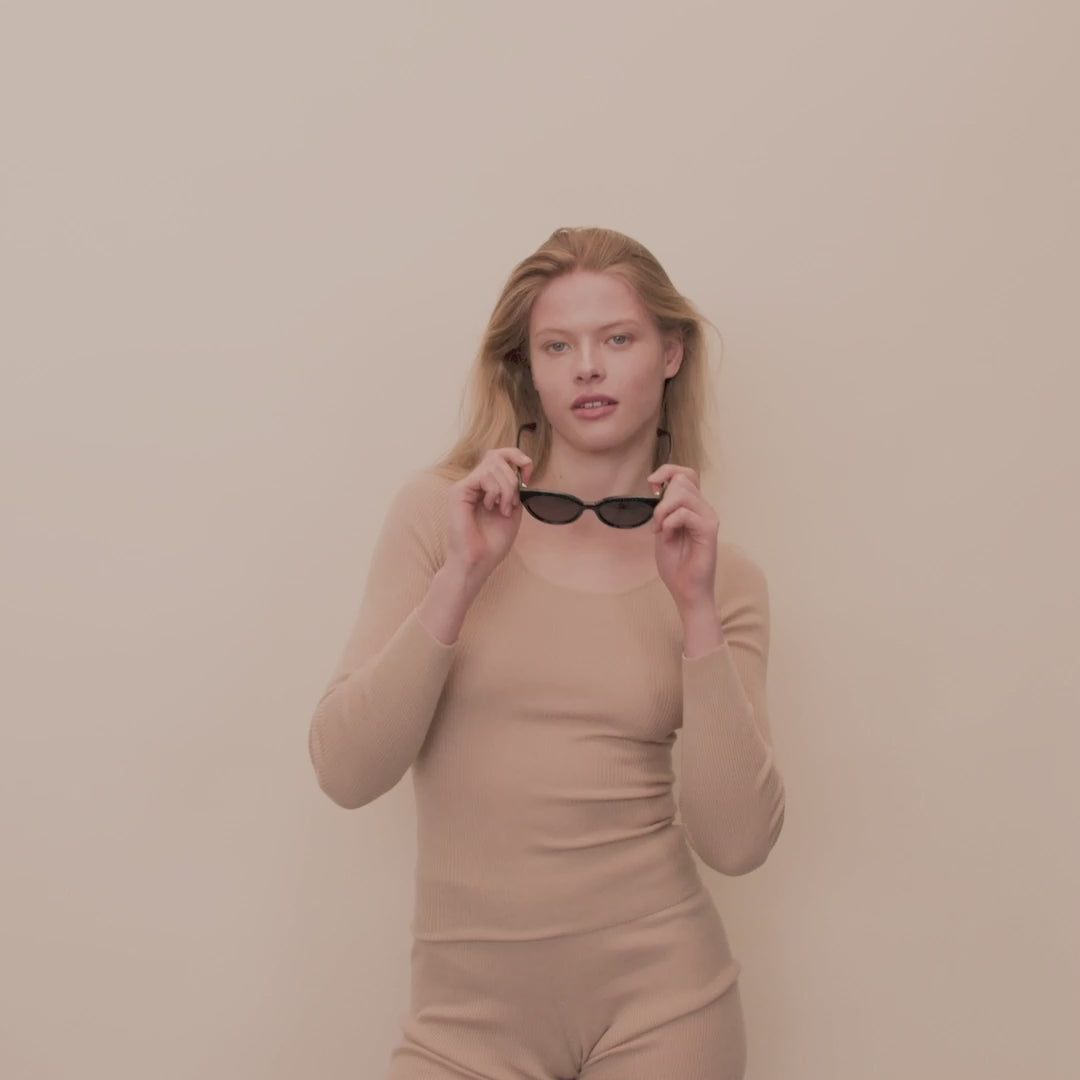 Pilgrim RAISA Recycelte Sonnenbrille Schwarz