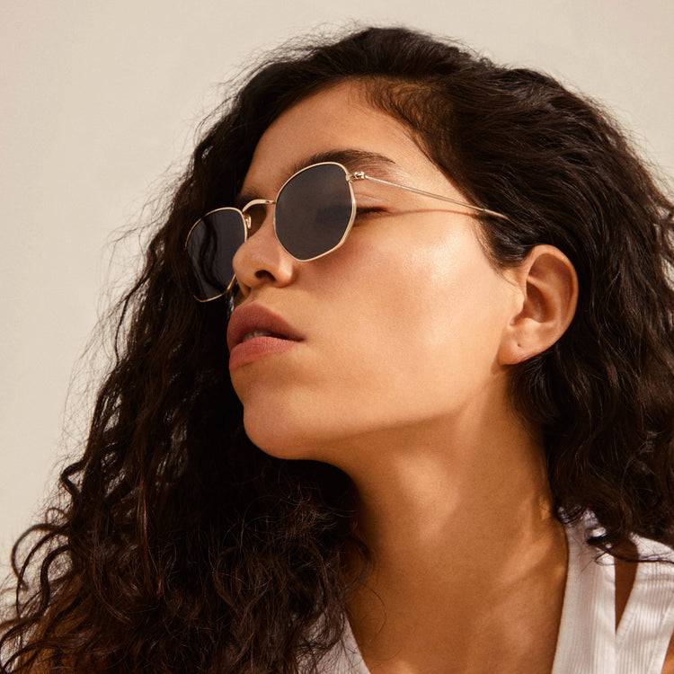 Pilgrim RYLAN Sonnenbrille Grau/Gold