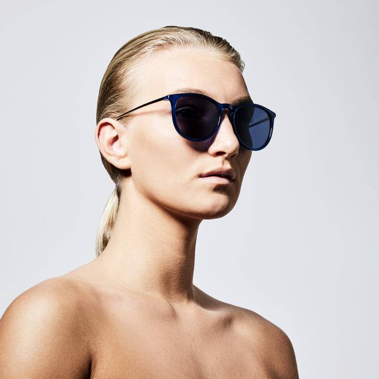 Pilgrim VANILLE Sonnenbrille Dunkelblau/versilbert