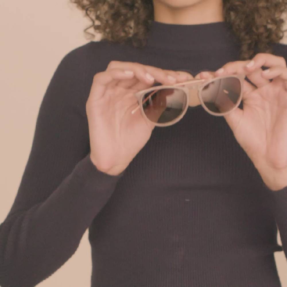 Pilgrim VANILLE Sonnenbrille Hellgrau/Gold