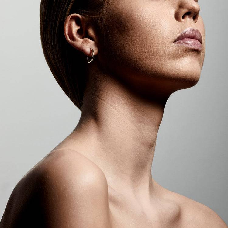 Pilgrim ROBERTA Recycelte Kristall-Halbcreolen, Vergoldet