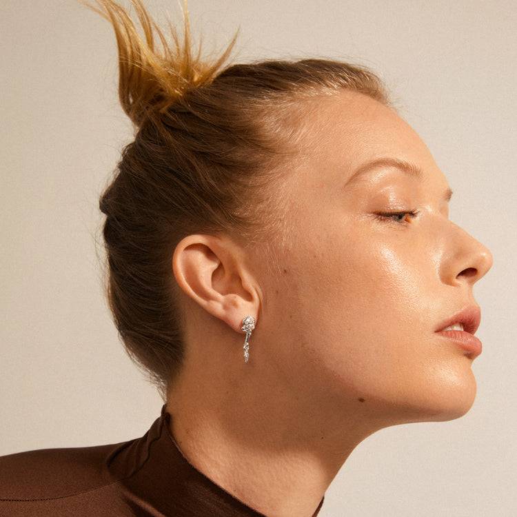 Pilgrim SOLIDARITY Recycelte Ohrringe, Organische Form, Versilbert