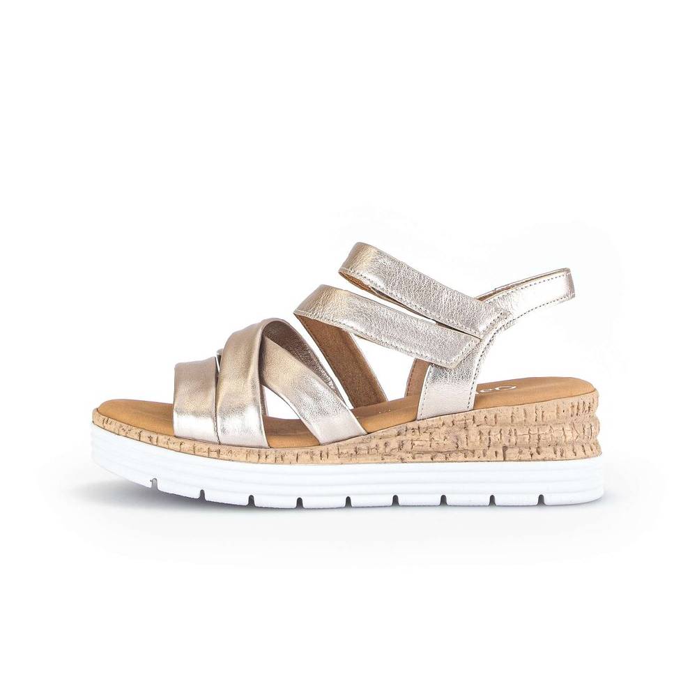 Pius Gabor Keilsandalette gold