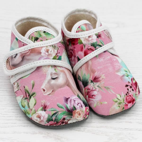 Pololo Barfuß Hausschuh mit Klettverschluss – Motiv Einhorn-Fabelwelt