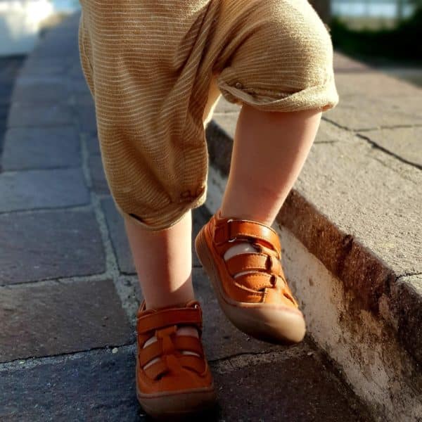 Pololo Sandale Verano Braun