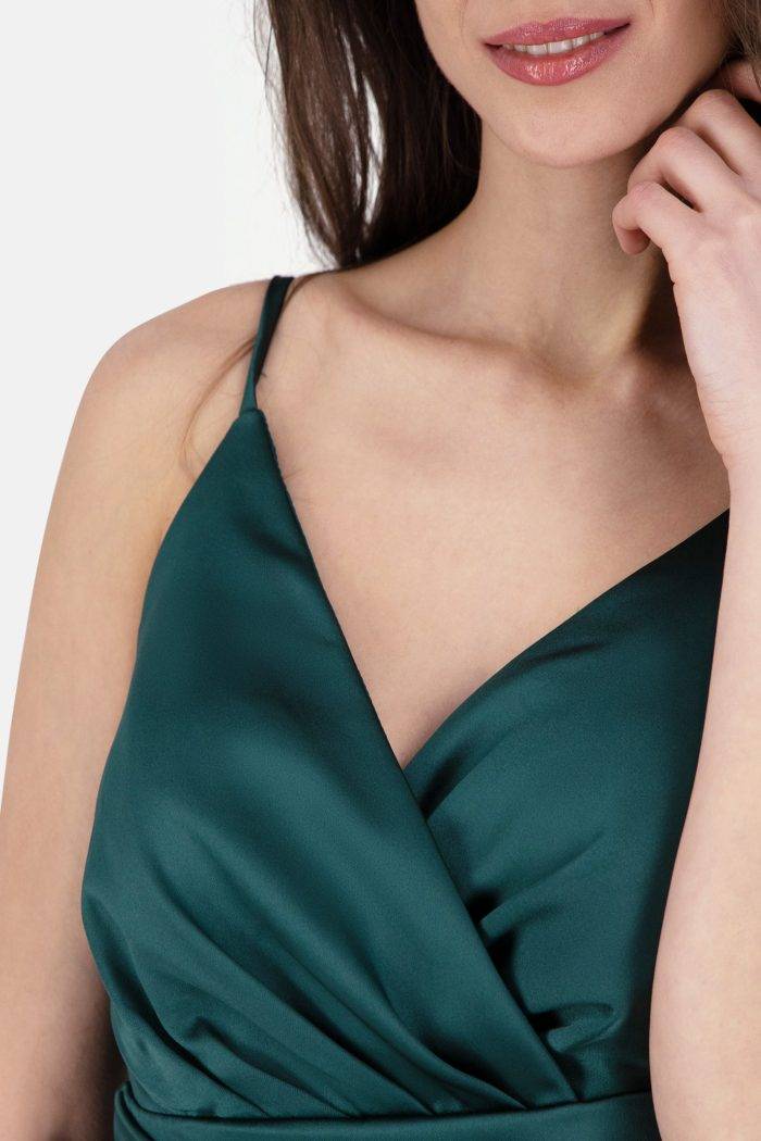 Prestije Spaghetti Kleid Drapiert Mit Beinschlitz