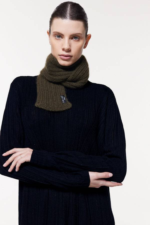 Prinz Berlin Kaschmir Kurzschal Hand Knit Grün