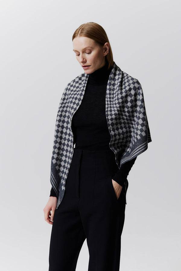 Prinz Berlin Kaschmir Triangle Jacquard Schwarz