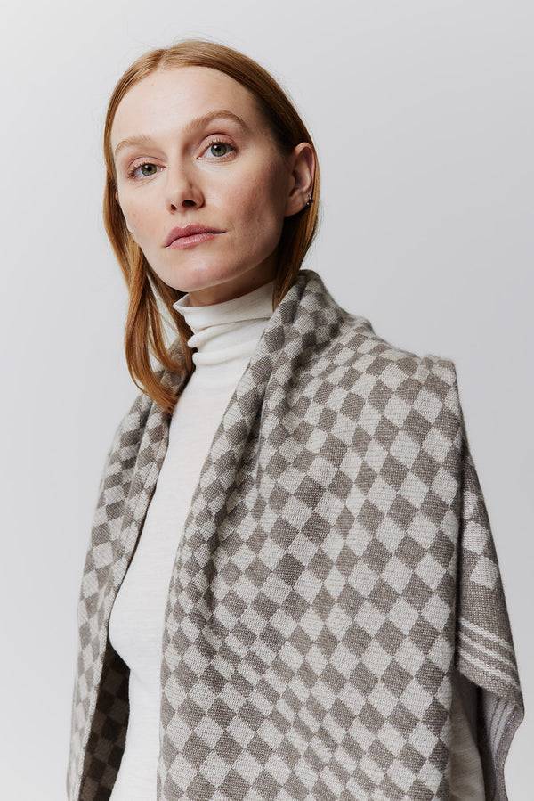 Prinz Berlin Kaschmir Triangle Jacquard Taupe