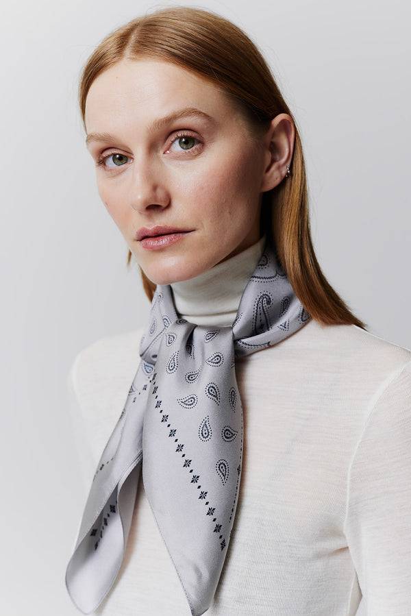 Prinz Berlin Seidentuch Paisley 70 Grau