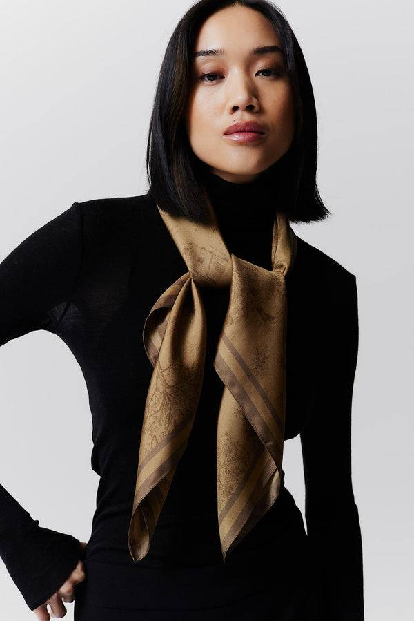 Prinz Berlin Seidentuch Toile Valentine 90 Camel