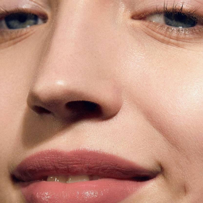 MÁDARA Cosmetics DAZZLE NIGHTS Satin Shine Lipstick (3.8g)