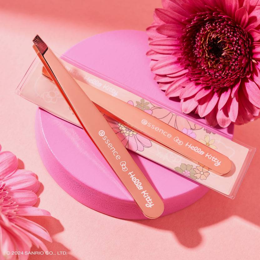 Essence Hello Kitty Tweezer 01