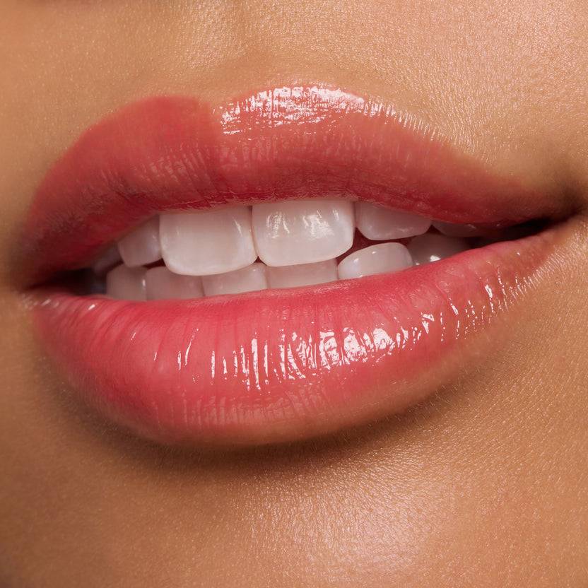 Essence JUICY BOMB Glossy Butter Balm (2.5g)