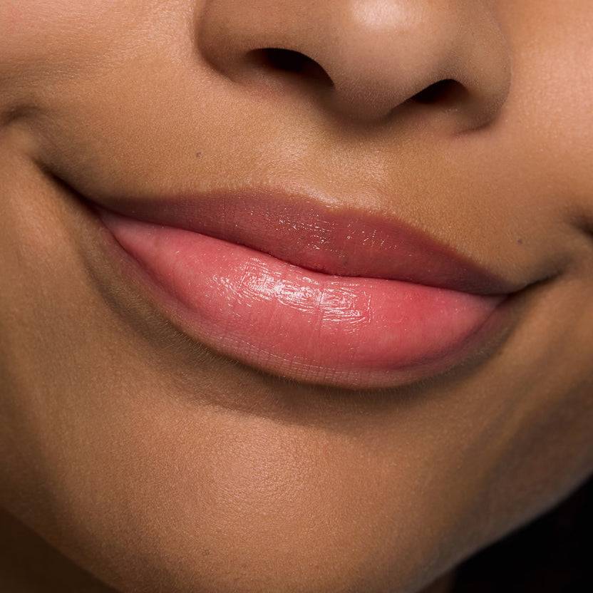 Essence JUICY BOMB Glossy Butter Balm (2.5g)