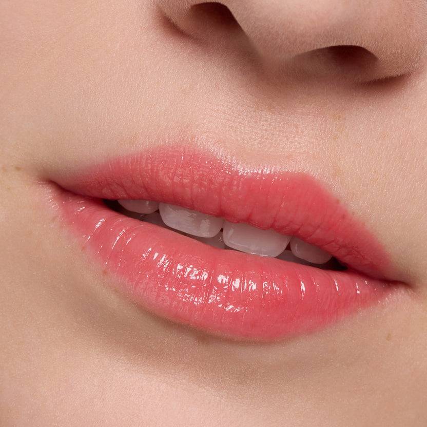 Essence JUICY BOMB Glossy Butter Balm (2.5g)