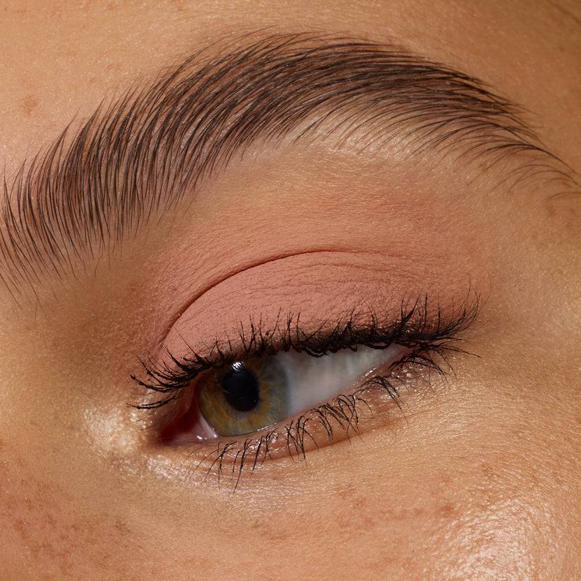 Essence Matte Liquid Eyeshadow (3ml)