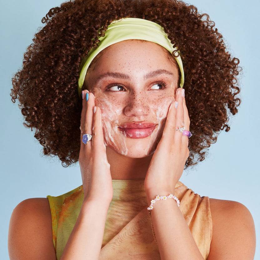 INAO By Essence Feel Pure Exfoliation Cleanser (175ml)