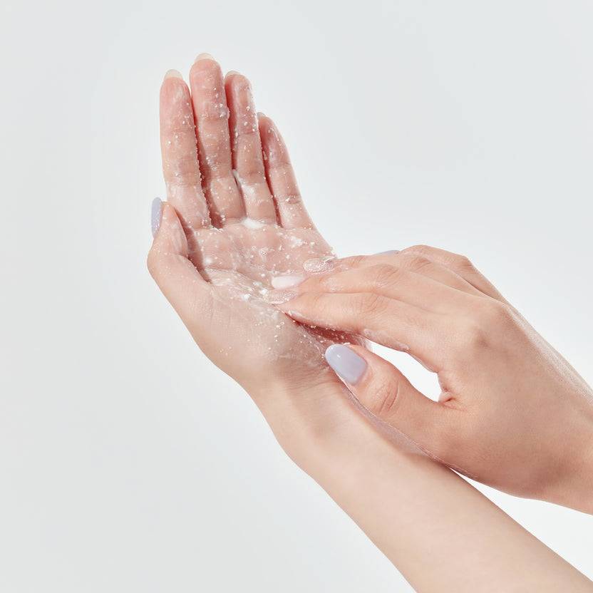 Hanskin Vitamin C Glow Powder Cleanser (70g)