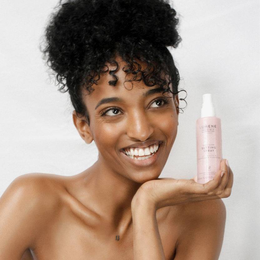 Lumene INVISIBLE ILLUMINATION Dewy Glow Setting Spray (100ml)