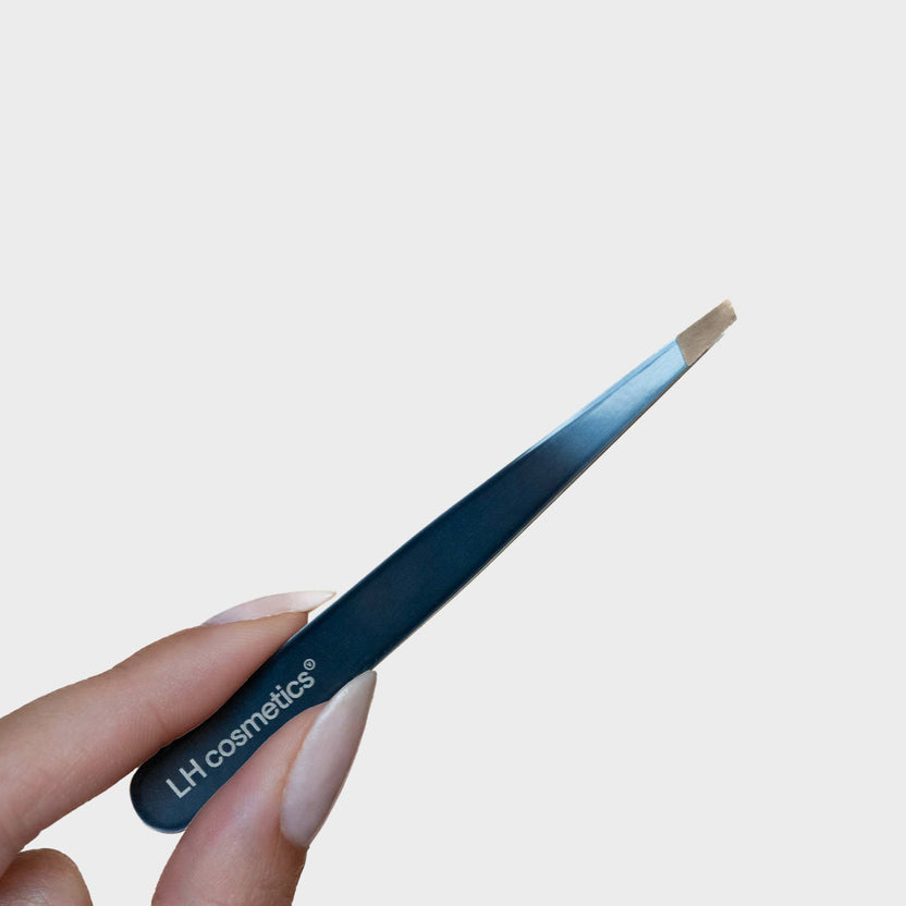 LH Cosmetics The Tweez
