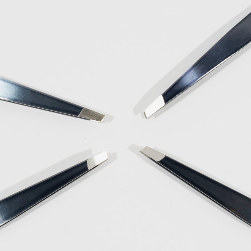 LH Cosmetics The Tweez