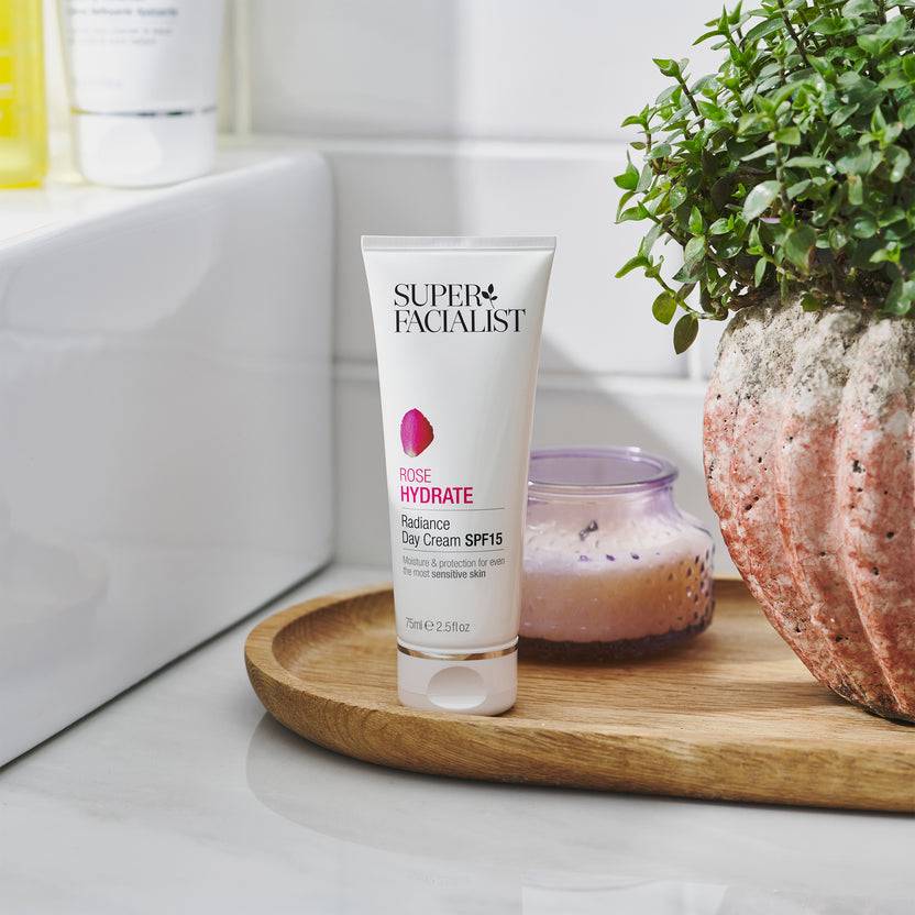 Super Facialist Rosehip Hydrate Radiance SPF15 Day Cream (75ml)