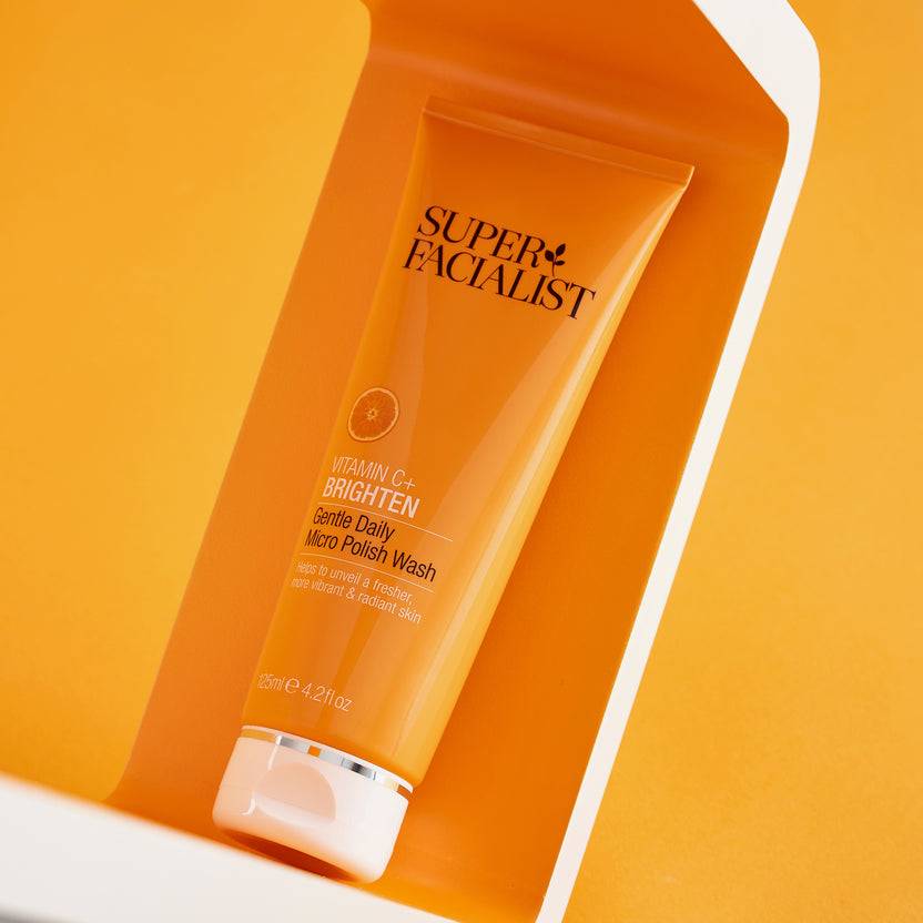 Super Facialist Vitamin C Daily Gentle Micro Polish Wash (125ml)