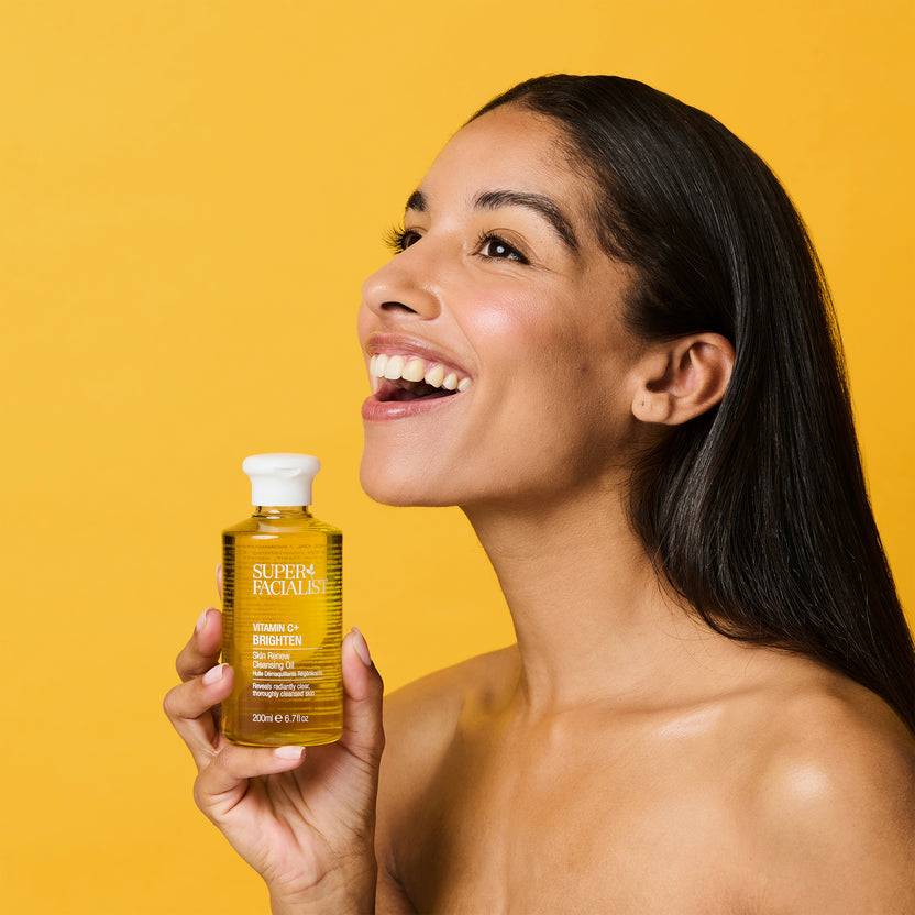 Super Facialist Vitamin C Skin Renew Cleansing Oil (200ml)