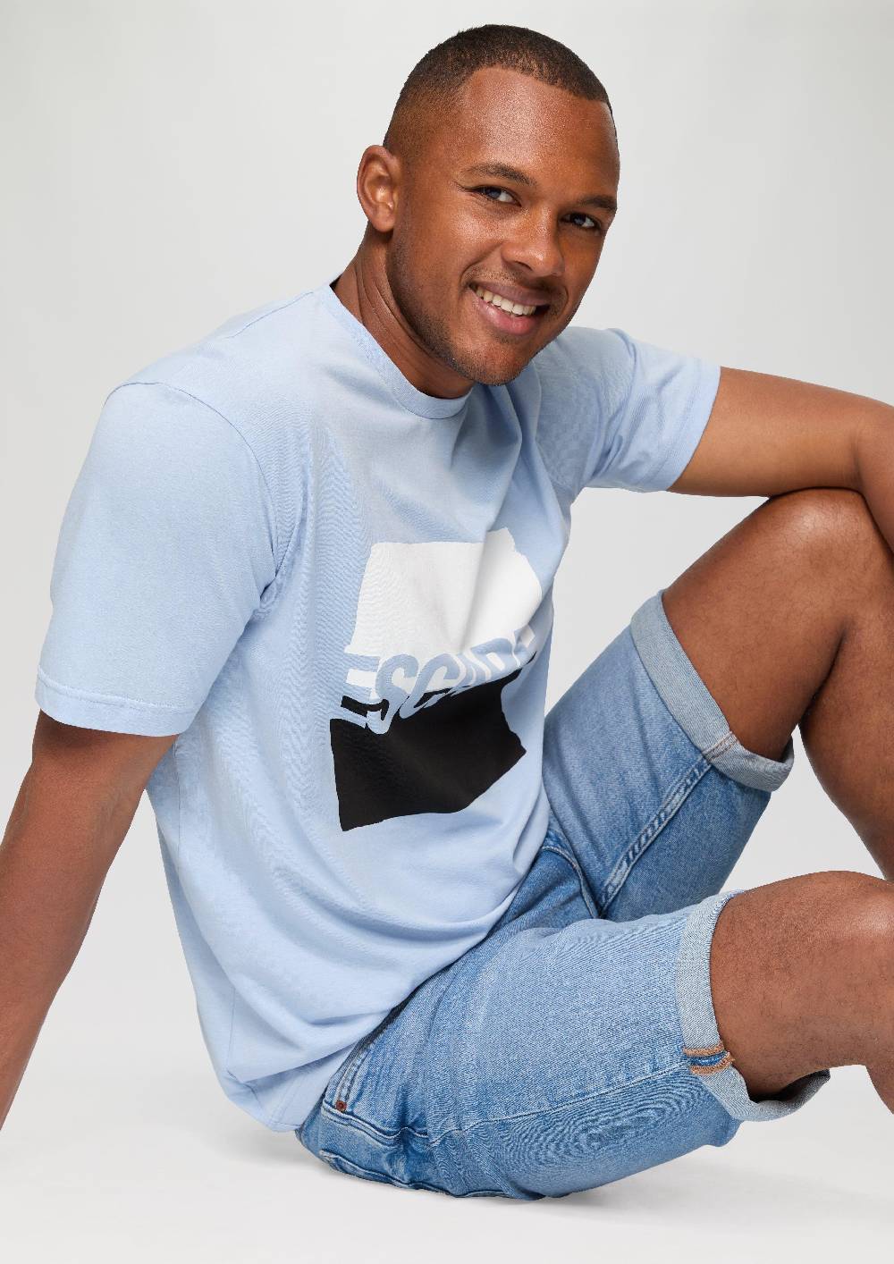 S.Oliver Jeans-Shorts John / Regular Fit / Mid Rise / Fixierter Umschlag Am Bein