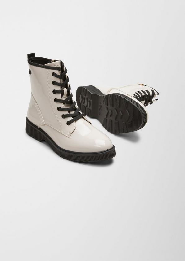s.Oliver Boots in Lackleder-Optik