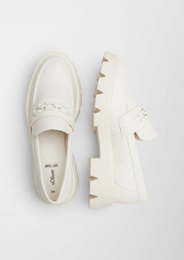 s.Oliver Chunky Slipper mit Schmuck-Detail